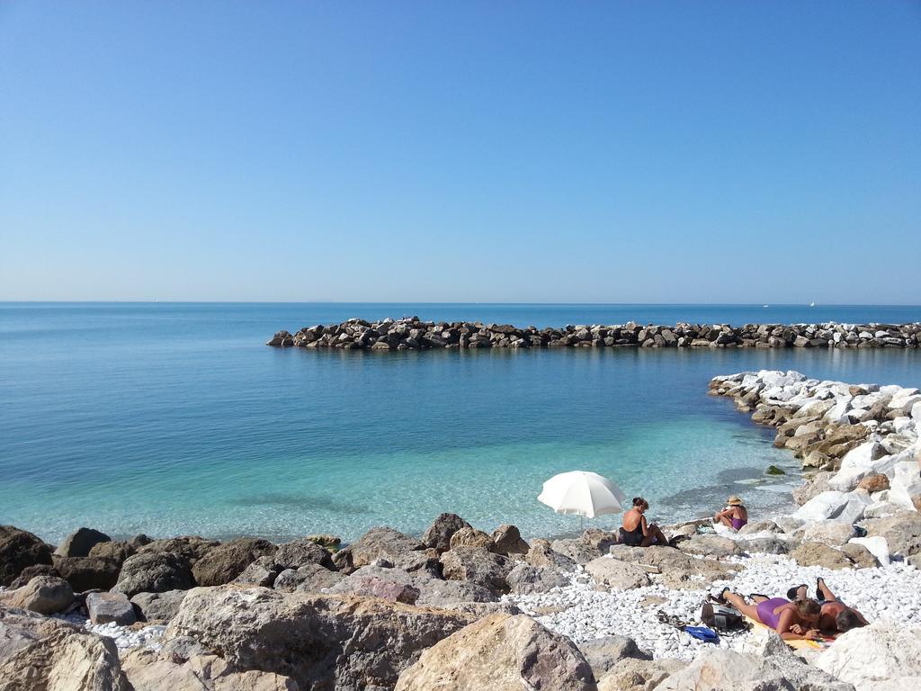Villino Ermione Hotell Marina Di Pisa Eksteriør bilde