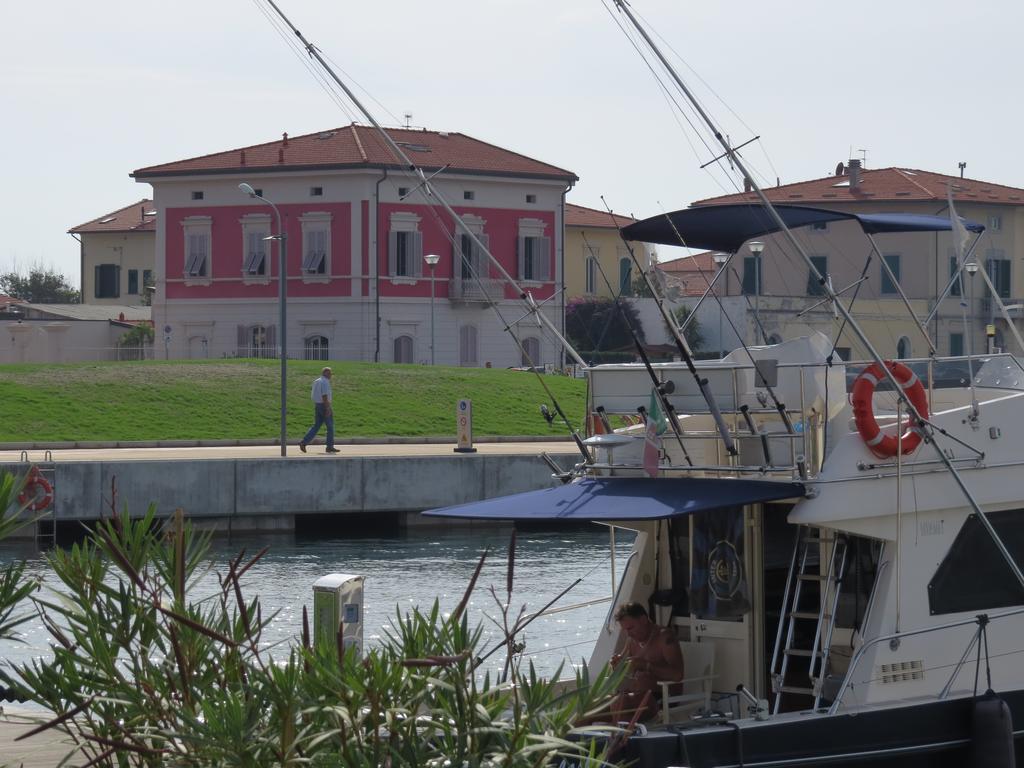 Villino Ermione Hotell Marina Di Pisa Eksteriør bilde