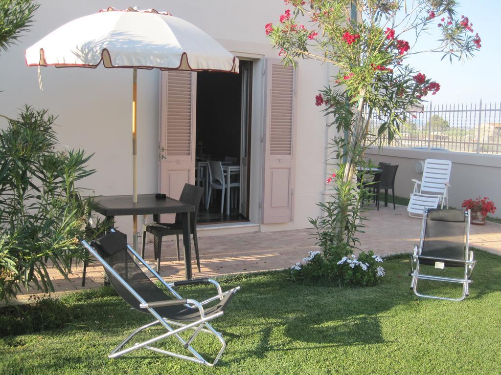Villino Ermione Hotell Marina Di Pisa Eksteriør bilde