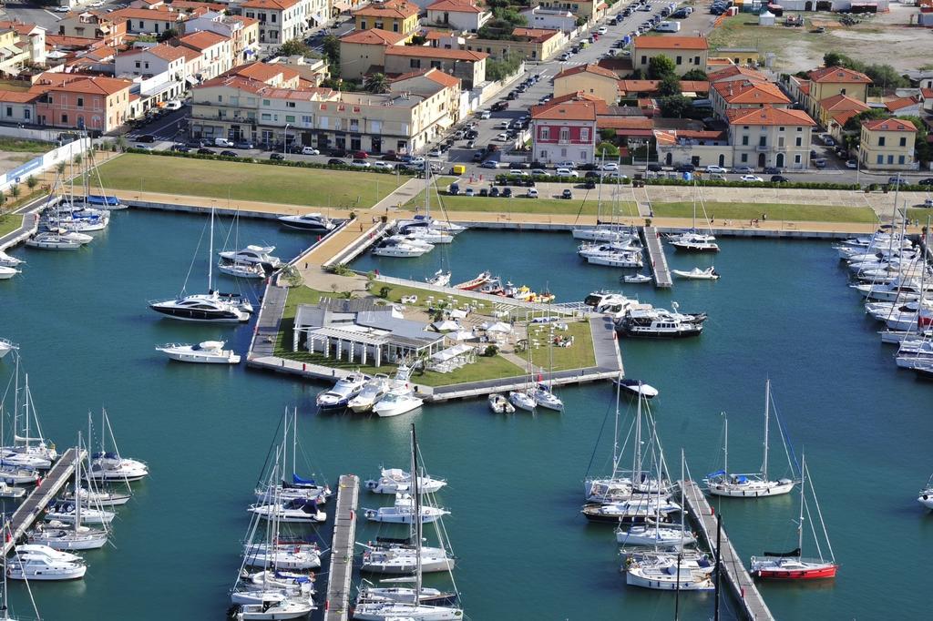 Villino Ermione Hotell Marina Di Pisa Eksteriør bilde