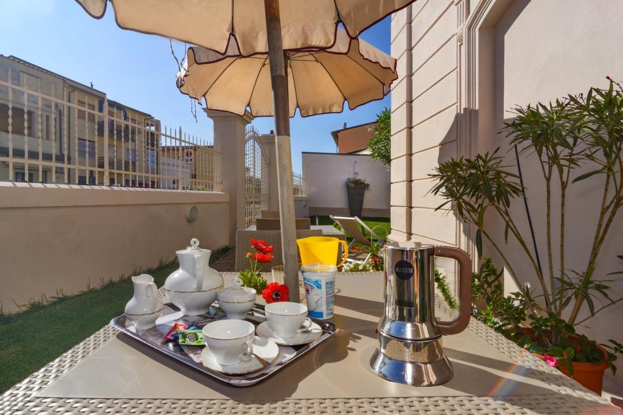 Villino Ermione Hotell Marina Di Pisa Eksteriør bilde