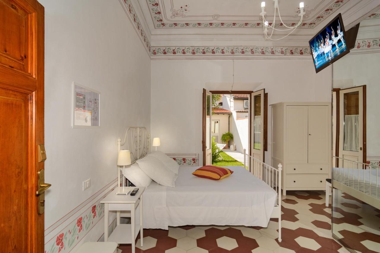 Villino Ermione Hotell Marina Di Pisa Eksteriør bilde