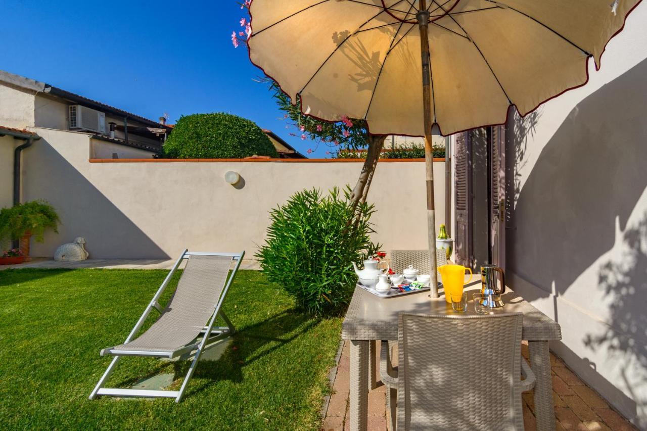 Villino Ermione Hotell Marina Di Pisa Eksteriør bilde