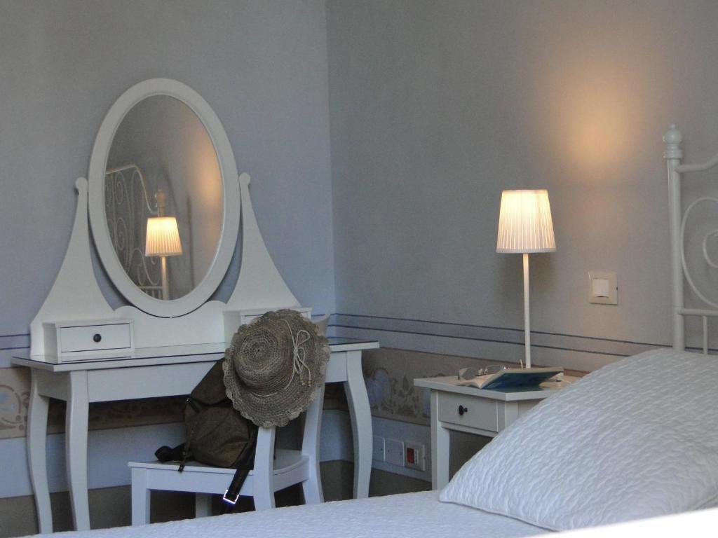 Villino Ermione Hotell Marina Di Pisa Eksteriør bilde